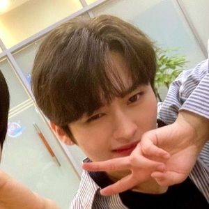 Meet your Posher, Eva